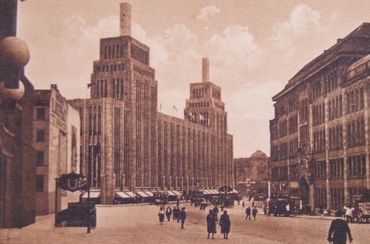 Karstadt-Warenhaus am Hermannplatz, um 1930